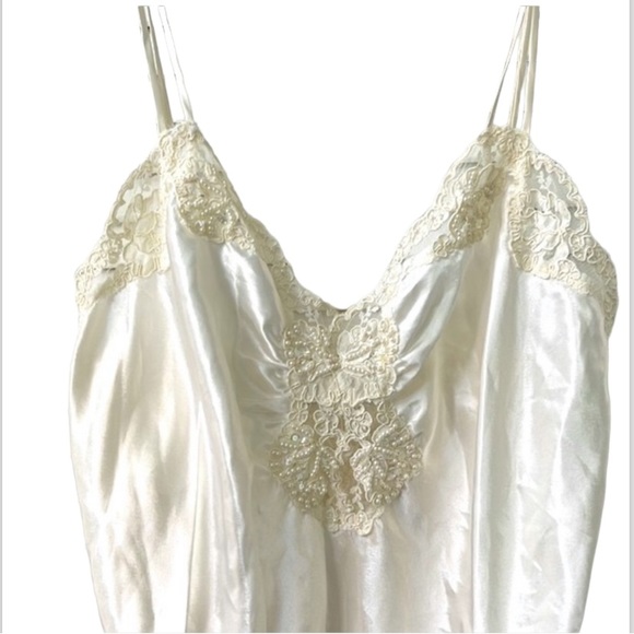 Victoria’s Secret Nightie - Picture 2 of 11